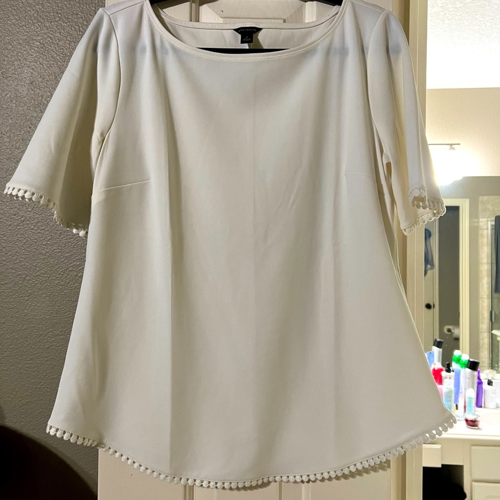 Ann Taylor Ivory Short Sleeve Top with Cute Trim